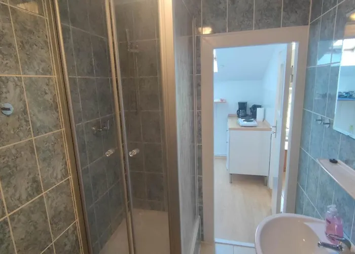 Fewo3-1 Zim-2 Einz Bett-2 Pers-kueche-dusche Wc Aparthotel Berlino